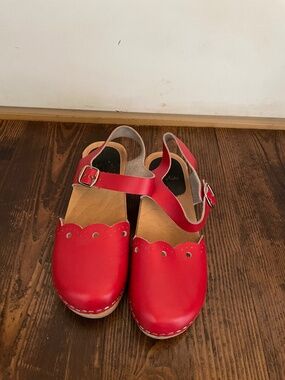 Swedish clogs red size 36